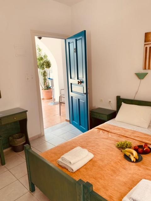 Manousos Rooms Adamantas  ภายนอก รูปภาพ