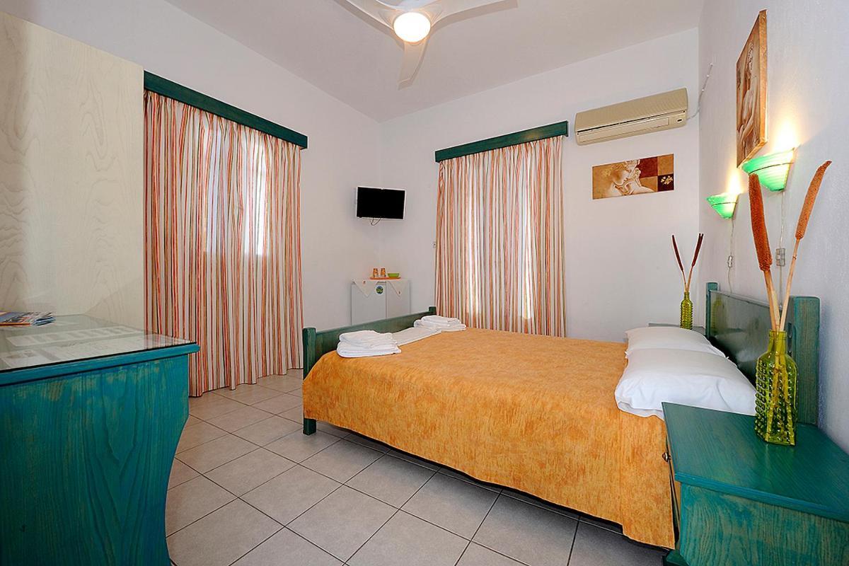 Manousos Rooms Adamantas  ภายนอก รูปภาพ